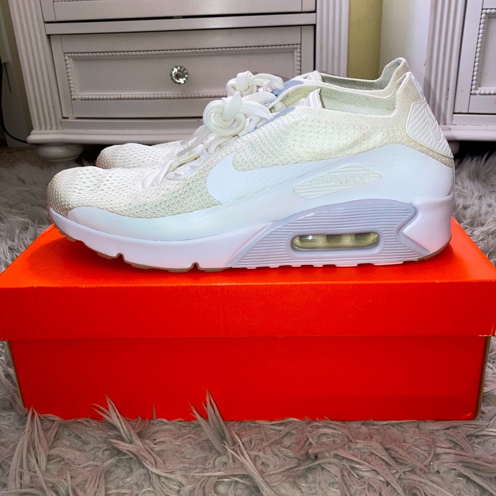 White Nike Air Max Men’s